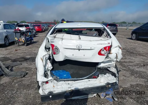 2004 Toyota Corolla S z USA, uszkodzony, nr VIN 1NXBR32E64Z234341